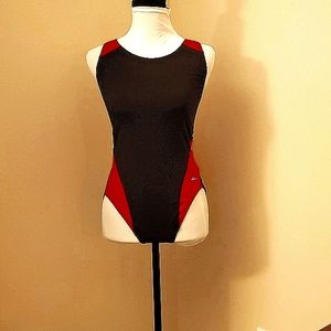 Dolfin, Ocean One Pc Swimsuit, NWOT, Sz 40, fits like medium, black and red.